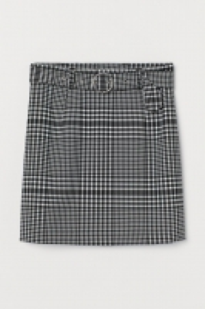 Jupe courte avec ceinture 8.99 €