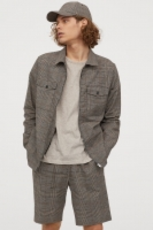 Short Relaxed Fit 17.99 €