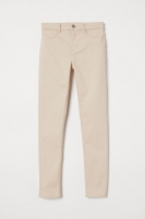 Pantalon super stretch 8.99 €