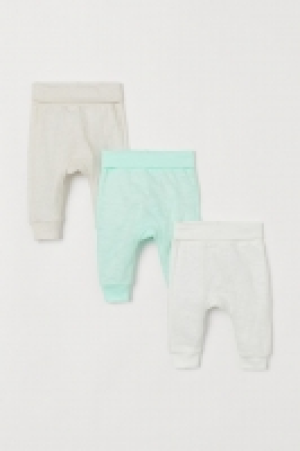 Lot de 3 pantalons en coton 7.99 €