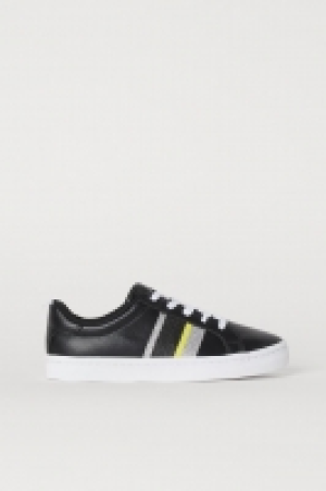 Baskets 8.99 €