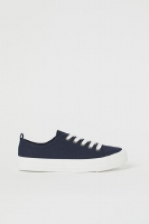 Tennis en toile 8.99 €