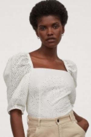 Blouse avec broderie anglaise 12.99 €