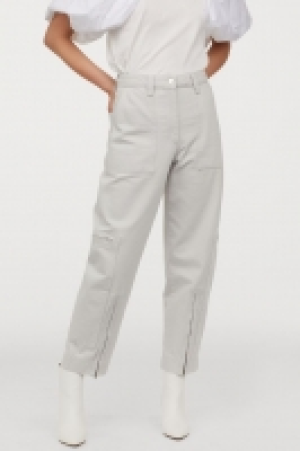 Pantalon cargo en coton 24.99 €