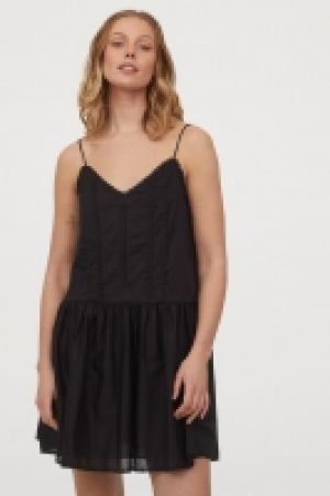 Robe brodée en coton 17.99 €