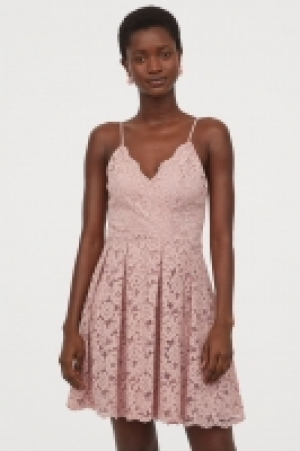 Robe courte en dentelle 29.99 €