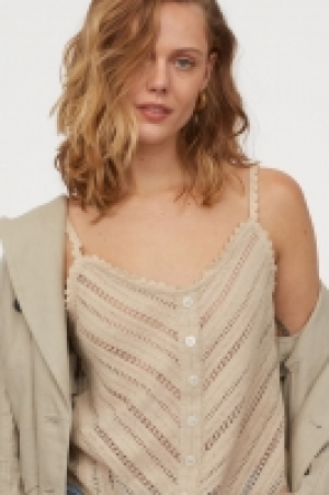 Top au crochet 9.99 €