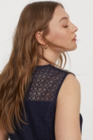 Blouse en dentelle 12.99 €