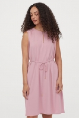 Robe avec ceinture à nouer 8.99 €