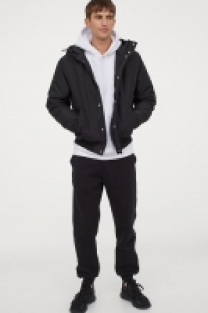 Veste à capuche matelassée 28.99 €