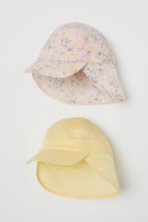 Lot de 2 casquettes en coton 6.99 €