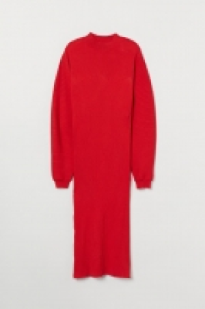 Robe en maille côtelée 16.99 €