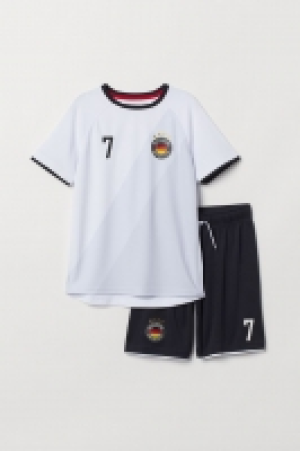 Tenue de football 11.99 €