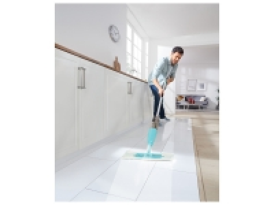 Balai serpillière avec vaporisateur 11.99 €