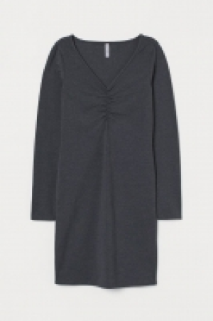Robe à encolure en V 6.99 €