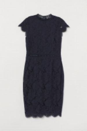 Robe en dentelle 17.99 €