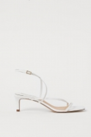 Sandales en cuir 24.99 €