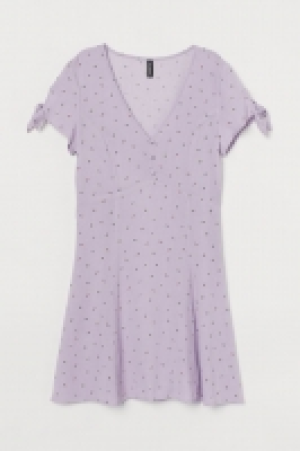Robe à encolure en V 12.99 €
