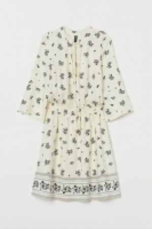 Robe courte 16.99 €