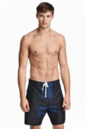 Short de bain long 7.99 €