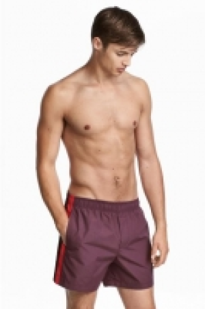 Short de bain court 7.99 €