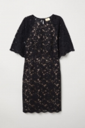 Robe courte en dentelle 33.99 €