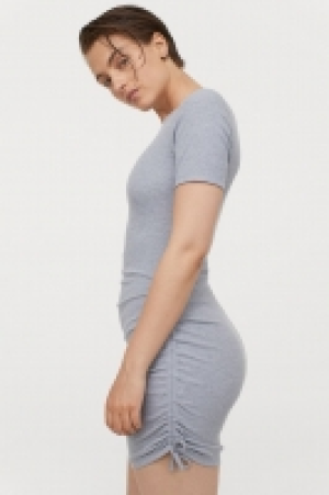 Robe en jersey côtelé 9.99 €