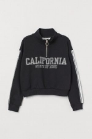 Sweat carré 8.99 €