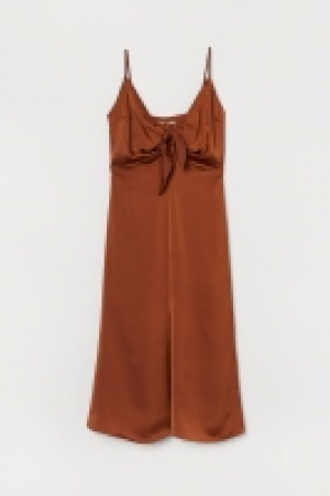 Robe en satin 23.99 €