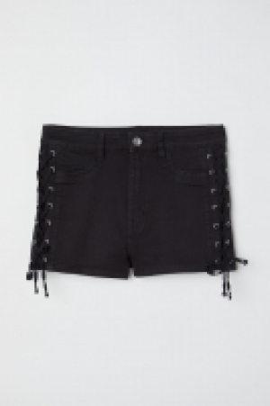 HM  Short avec laçage