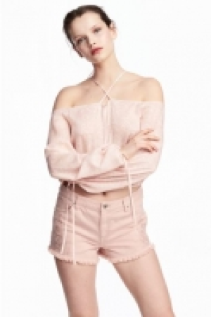 Short brodé en jean 21.99 €