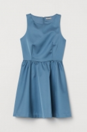 Robe courte en satin 24.99 €