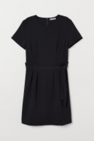 Robe froissée 17.99 €
