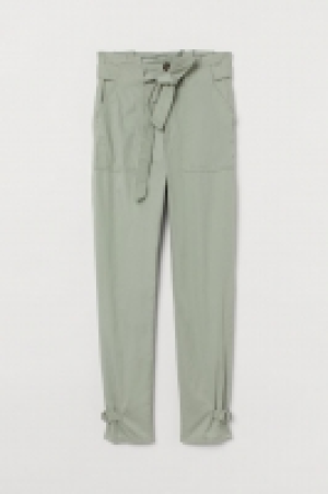 Pantalon avec ceinture à nouer 12.99 €