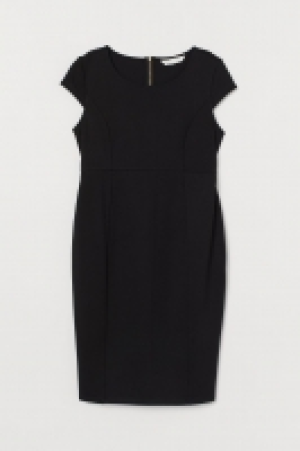 HM  MAMA Robe ajustée