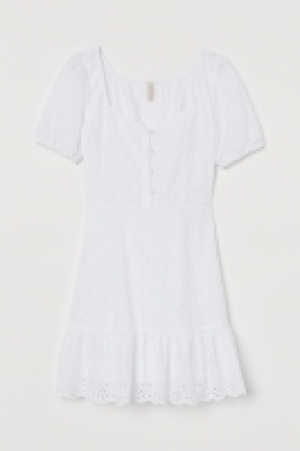 Robe avec broderie anglaise 34.99 €