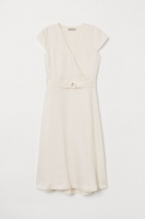 Robe avec ceinture 24.99 €