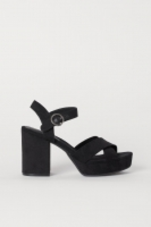 Sandales à plateforme 15.99 €
