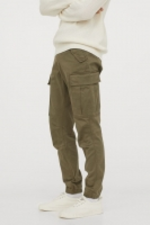 Pantalon cargo en coton 17.99 €