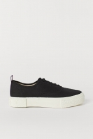 Tennis en toile 18.99 €