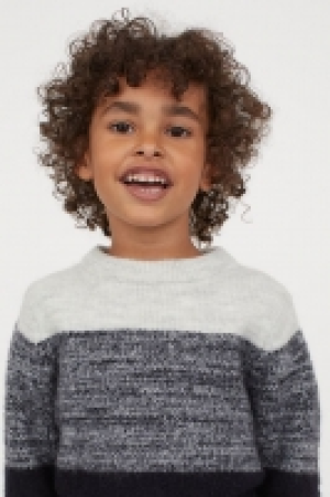 Pull 7.99 €