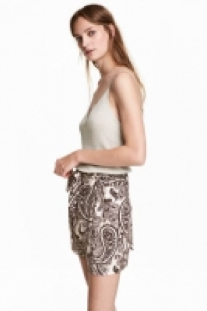 Short court 7.99 €