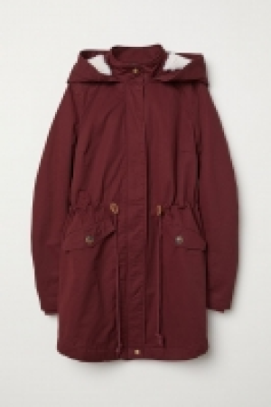 Parka matelassée avec capuche 18.99 €