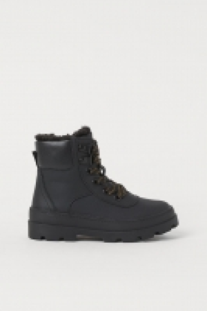 Bottines chaudement doublées 17.99 €