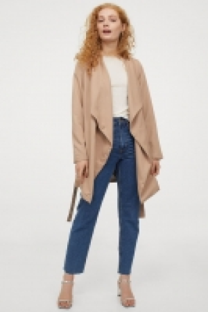 HM  Manteau à revers drapés
