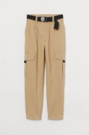 HM  Pantalon cargo avec ceinture