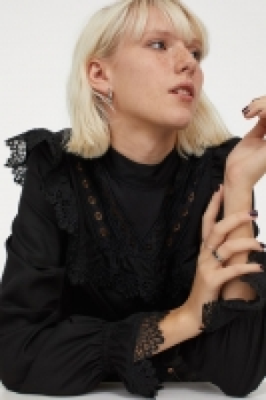 Blouse avec dentelle 14.99 €