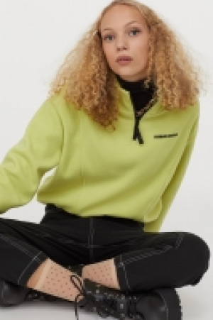 HM  Crop top avec col