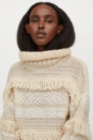 HM  Pull en mailles variées