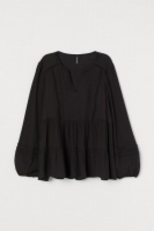 HM  Blouse froissée avec dentelle